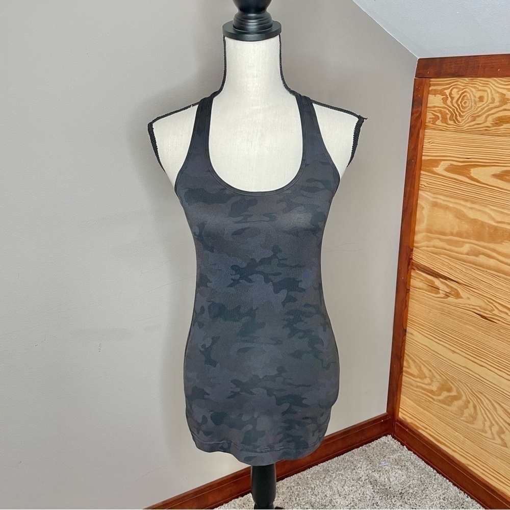 Lululemon Racerback Activewear Workout Tank Top in Incognito Camo Multi Grey